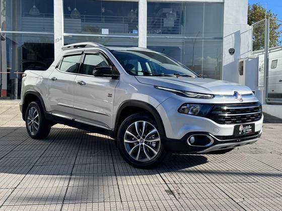 FIAT TORO 2.0 16V TURBO DIESEL VOLCANO 4WD AT9 FIAT TORO 2.0 16V TURBO DIESEL VOLCANO 4WD AT9